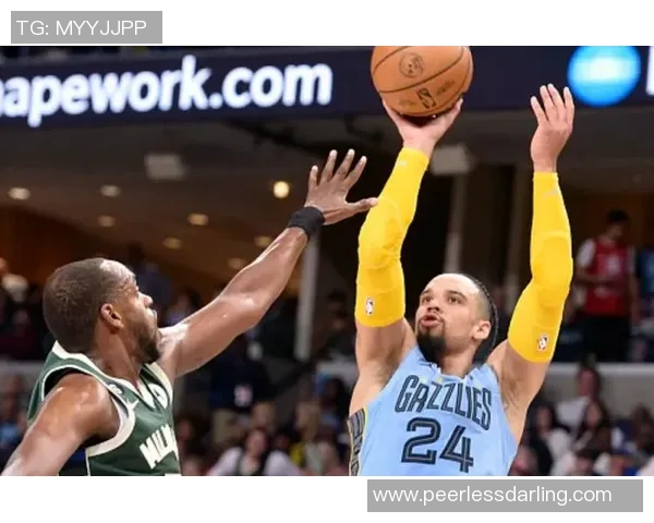 这调整能力！狄龙开局6中1全场20中8揽全队最高26分 正负值达+26